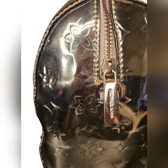 11x8x5.Michael Kors Gold Satchel Bag & wristlet. New shoulder strap. - Picture 7 of 15